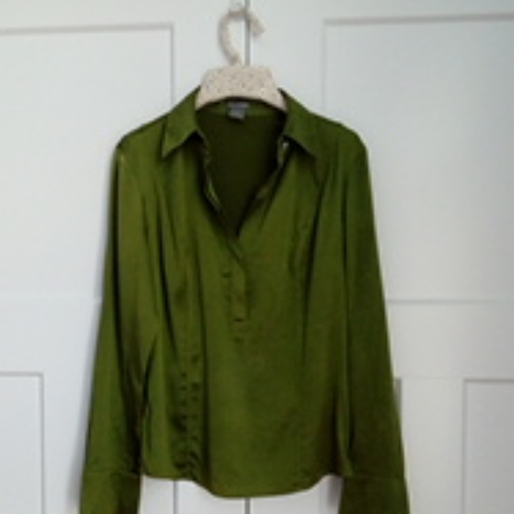 ANN TAYLOR GREEN SILK BLOUSE